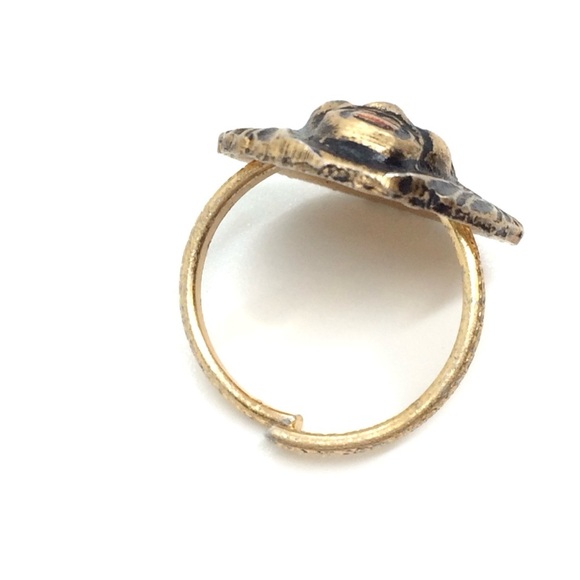 3/$30 VINTAGE NATIVE AMERICAN VENDING MACHINE RING INDIAN HEADDRESS TOY PRIZE - Picture 5 of 13